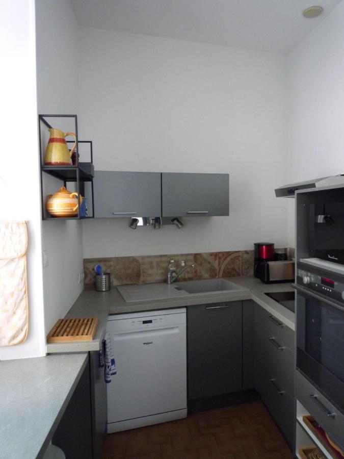 Appartement Avignon Centre Intra Muros Cour Exterieure Parking Prive Gratuit Екстер'єр фото