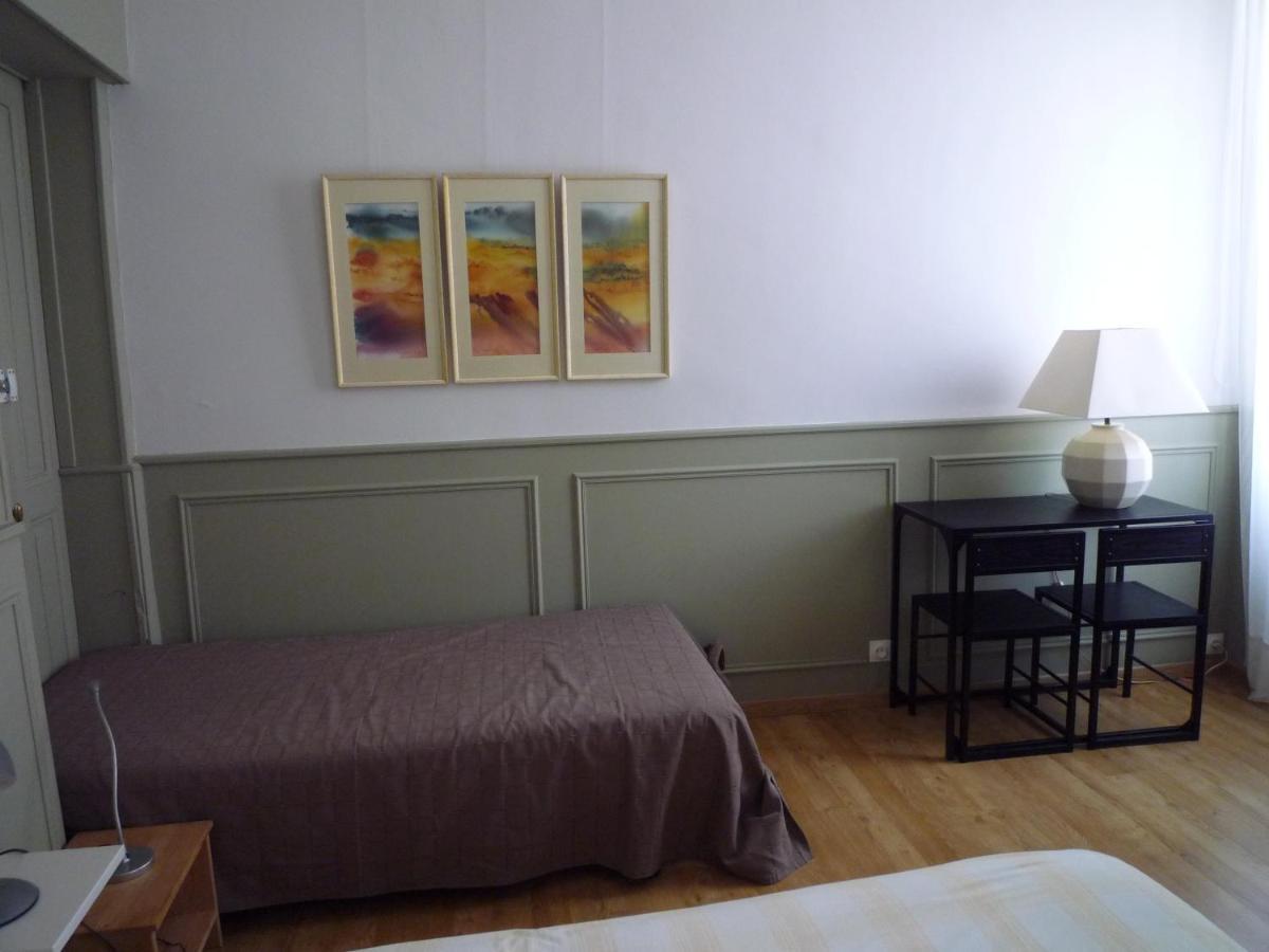 Appartement Avignon Centre Intra Muros Cour Exterieure Parking Prive Gratuit Екстер'єр фото