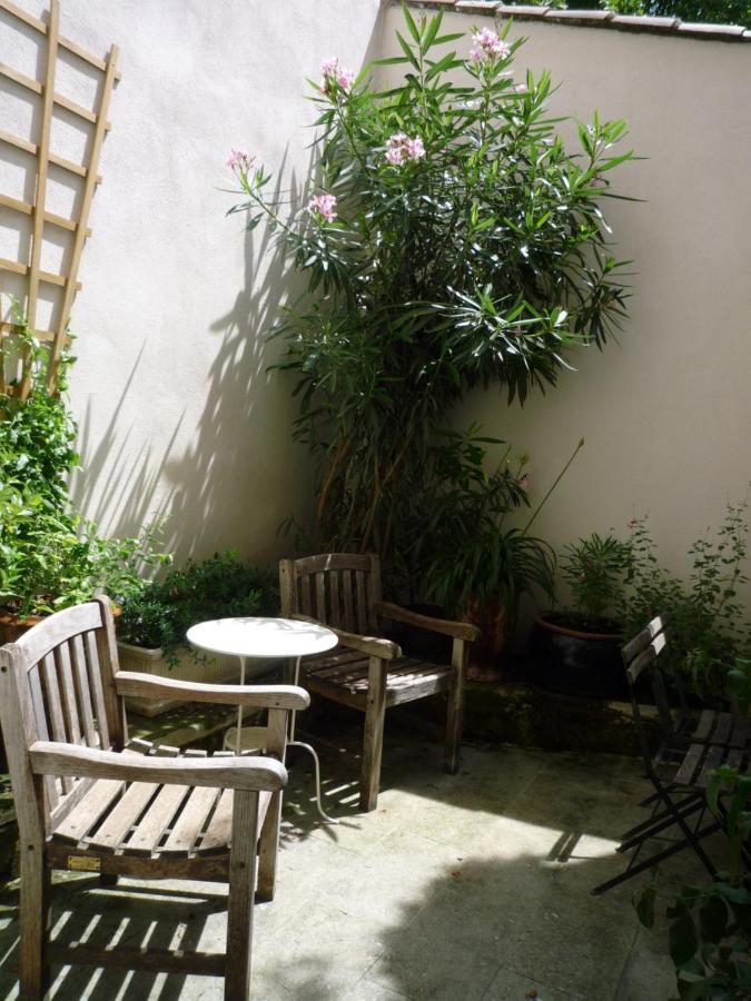 Appartement Avignon Centre Intra Muros Cour Exterieure Parking Prive Gratuit Екстер'єр фото