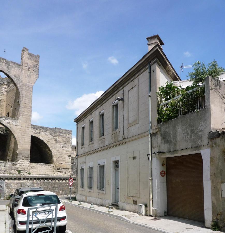 Appartement Avignon Centre Intra Muros Cour Exterieure Parking Prive Gratuit Екстер'єр фото
