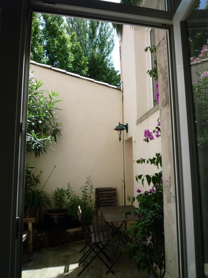Appartement Avignon Centre Intra Muros Cour Exterieure Parking Prive Gratuit Екстер'єр фото
